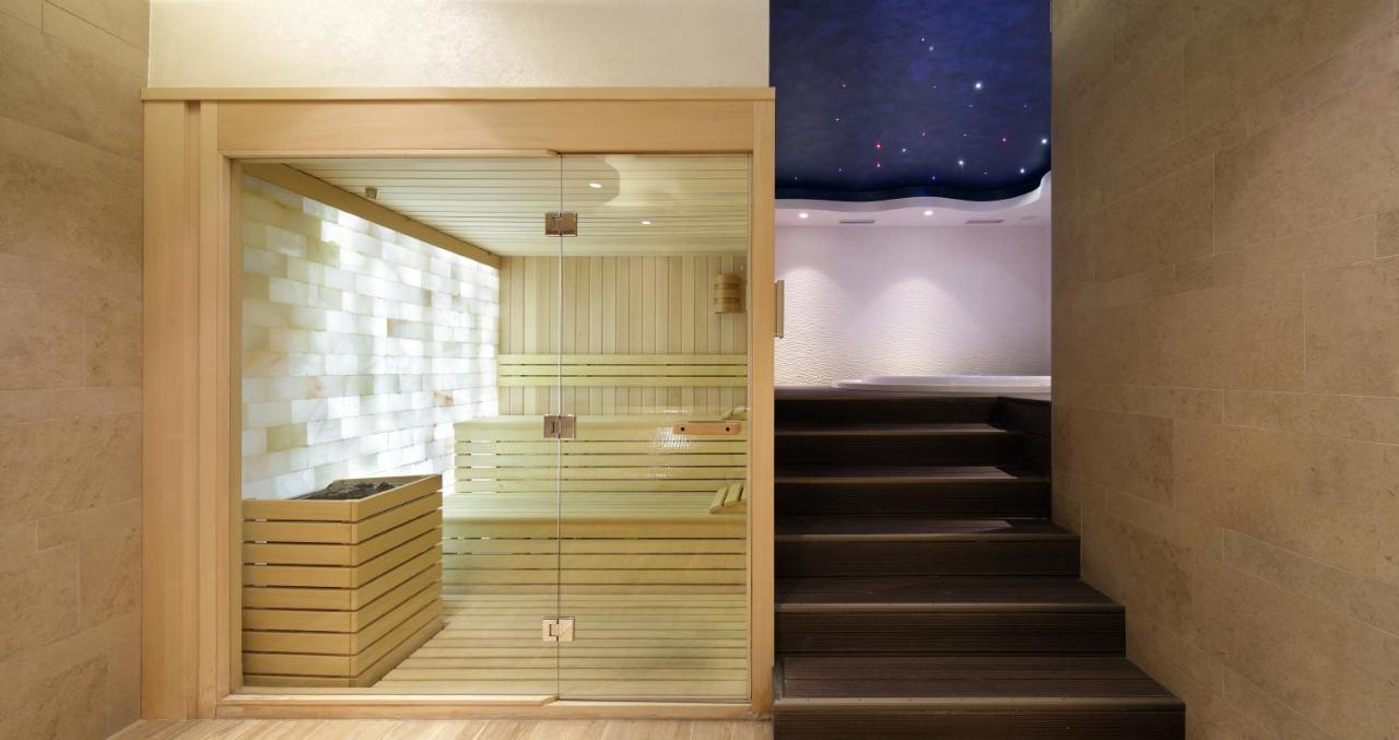 Pansion Winter Hotel ยาโฮรินา ภายนอก รูปภาพ