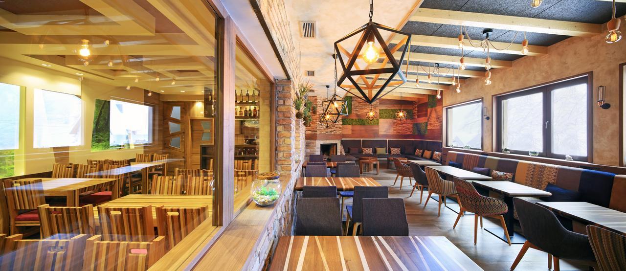 Pansion Winter Hotel ยาโฮรินา ภายนอก รูปภาพ