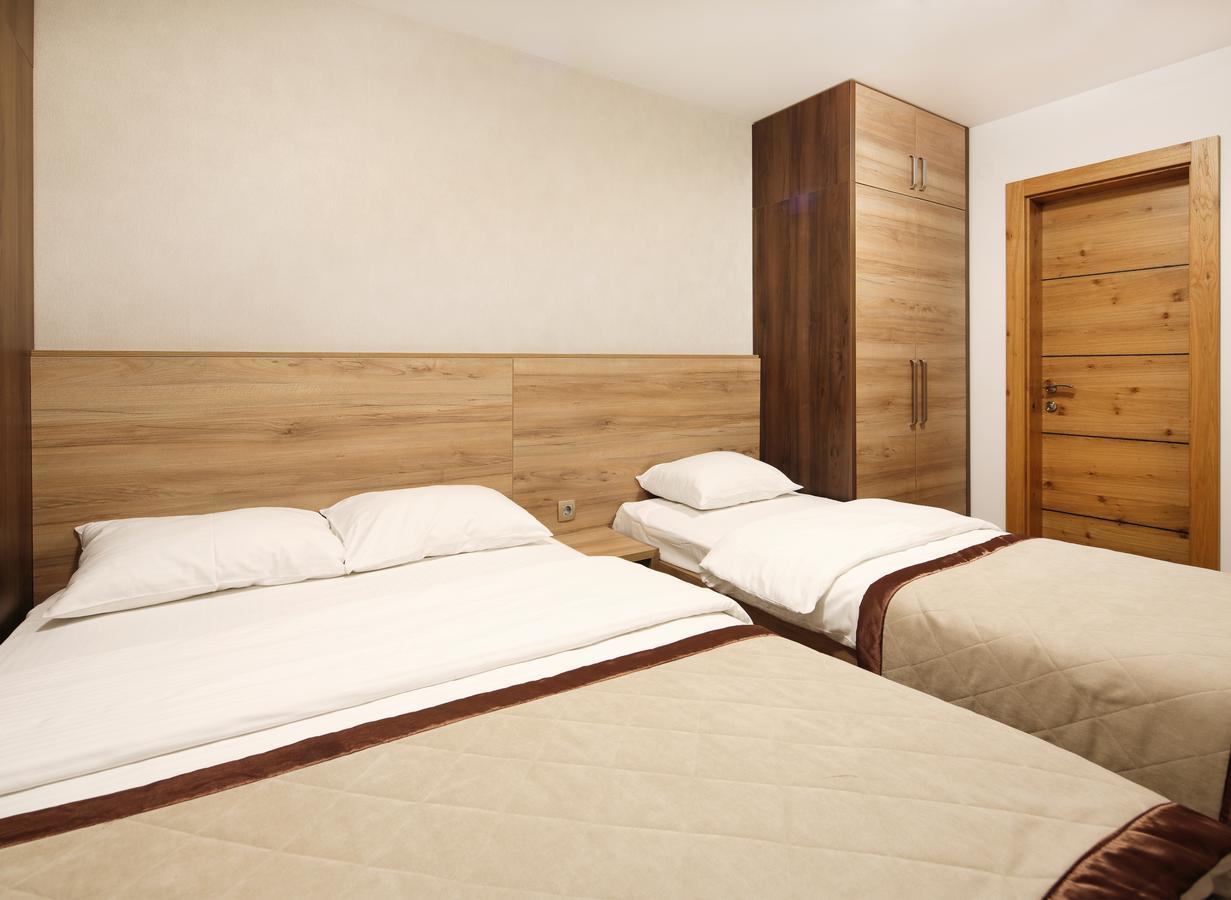Pansion Winter Hotel ยาโฮรินา ภายนอก รูปภาพ